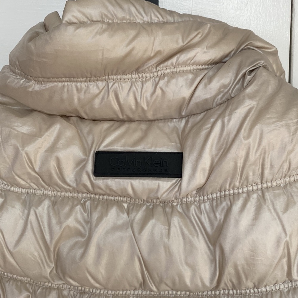 Calvin Klein Performance down vest - Picture 7 of 7